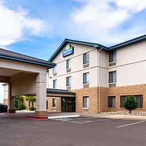 *** Hotel Days & By Wyndham International Airport Verenigde Staten